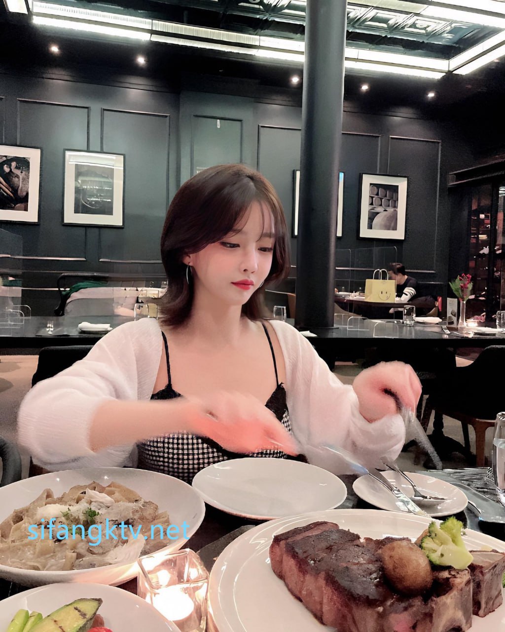 【2023-11-19】For into temptatio with my lingerie..❤️.m4v